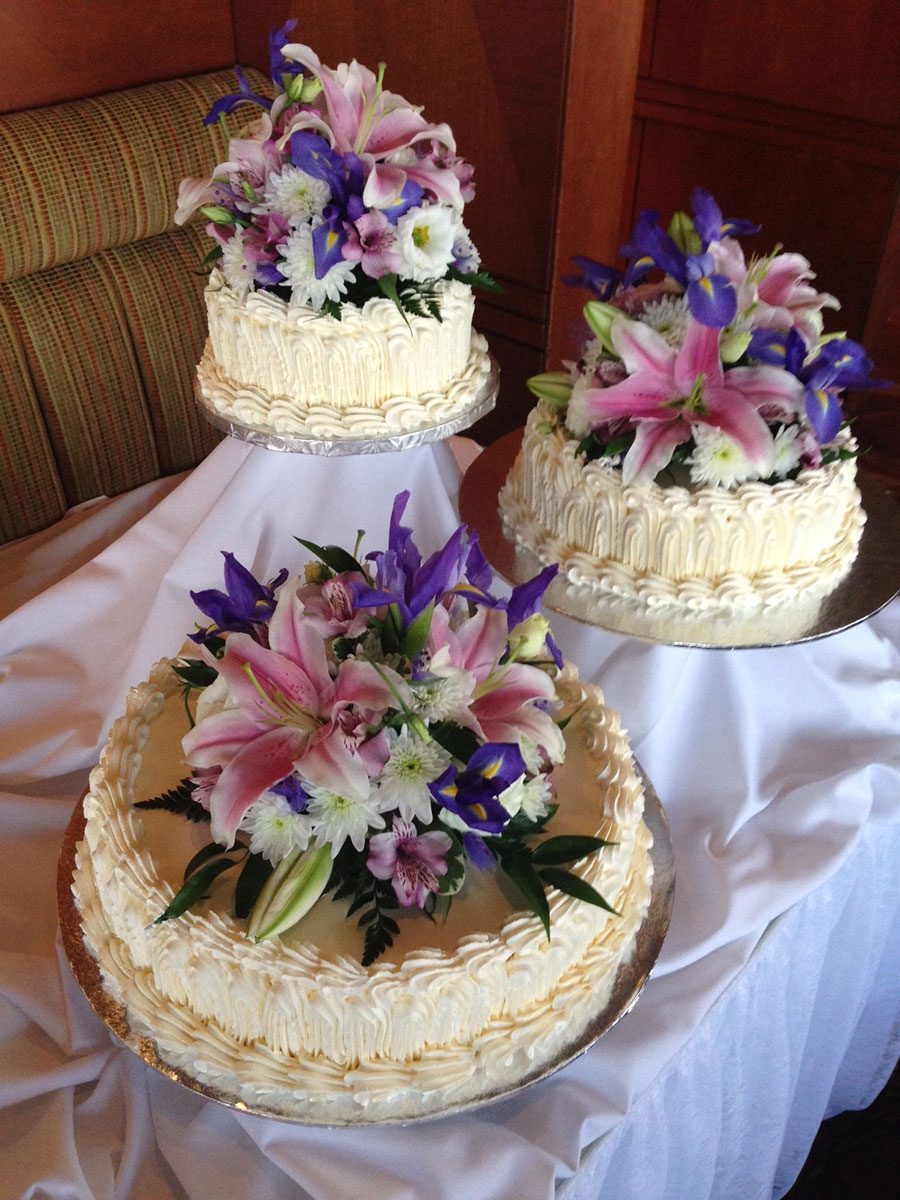 wedding cakes at skylon tower